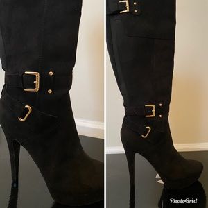 NWT G by Guess suede black platform boots size 8.5